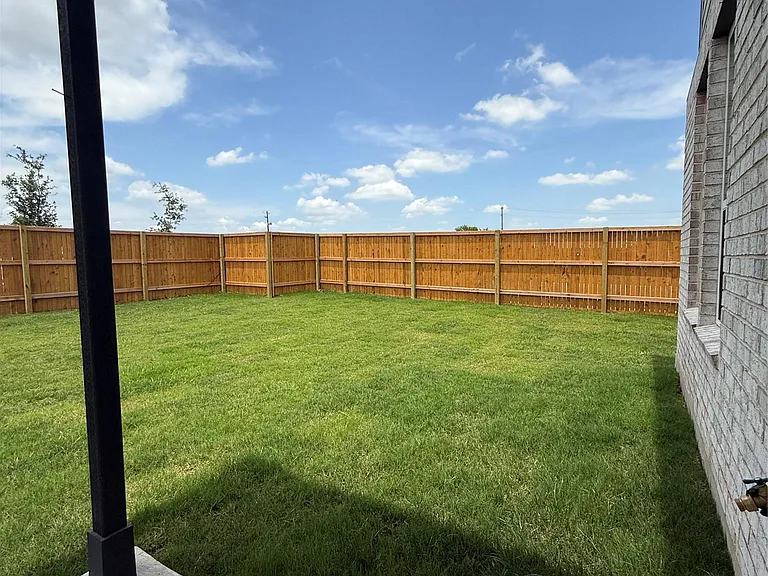 593 Tailwind Dr — Photo 36
