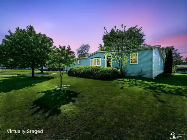 13243 Beaubien St, South Rockwood, MI 48179
