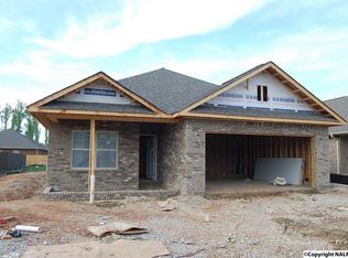 136 Pembridge Ln, Madison, AL 35756