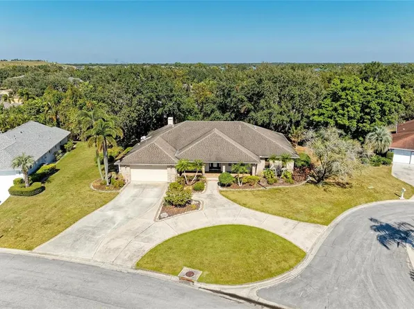 5668 Country Lakes Dr, Sarasota, FL 34243