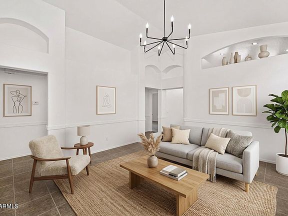 2nd image of 526 S LABELLE Street