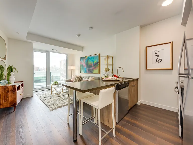 510 12th Ave SW — Photo 43