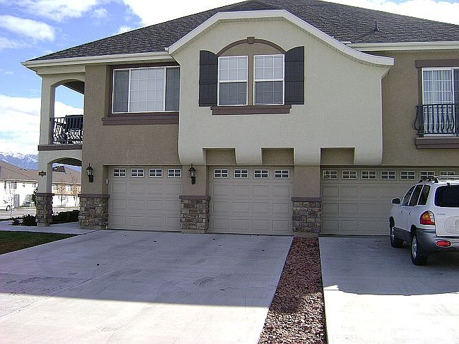 1st image of 3941 W Watkins Way #T2