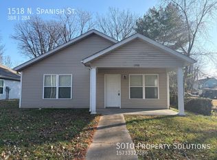 1518 N Spanish St, Cape Girardeau, MO 63701