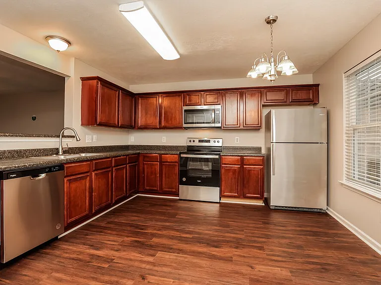 4031 George Buchanan Dr — Photo 10