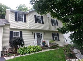17 Kinderwood Dr, Marcellus, NY 13108