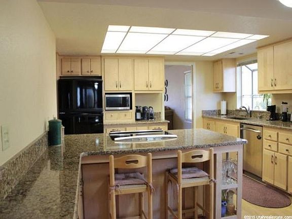 5th image of 224 Vista Ave