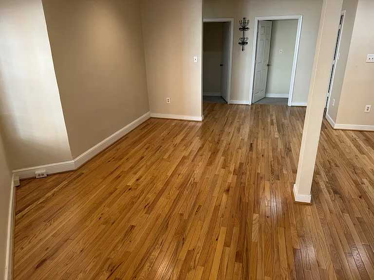 209 Hanover St #4 — Photo 9