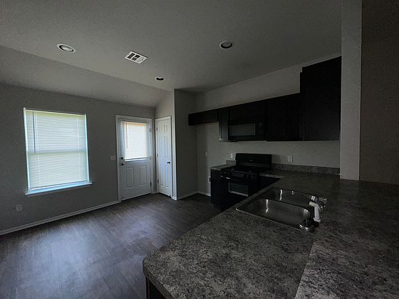 3rd image of 13316 Beekman Dr