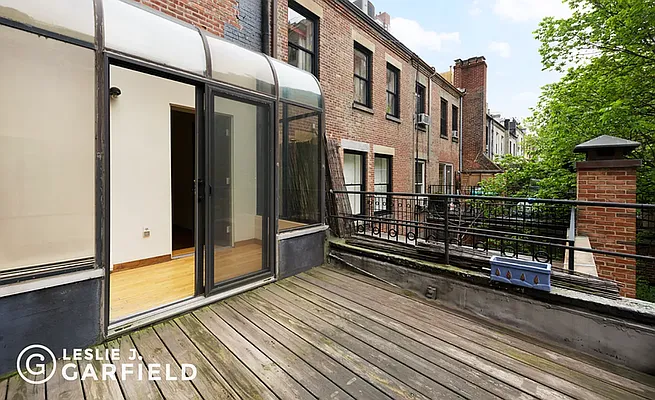 Rented by Leslie J. Garfield | media 15