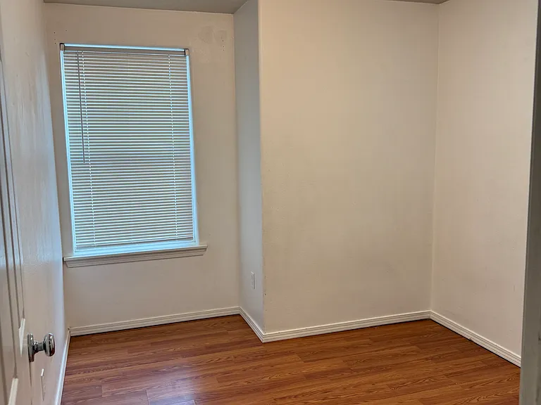 8697 NE Tennyson Ln — Photo 10