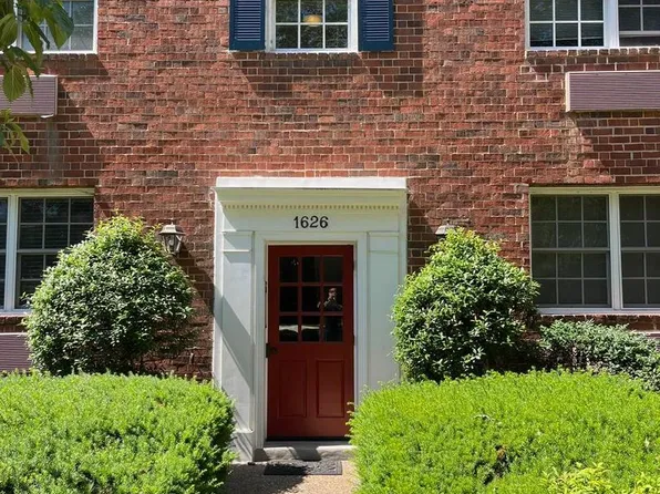 1626 W Abingdon Dr APT 302, Alexandria, VA 22314