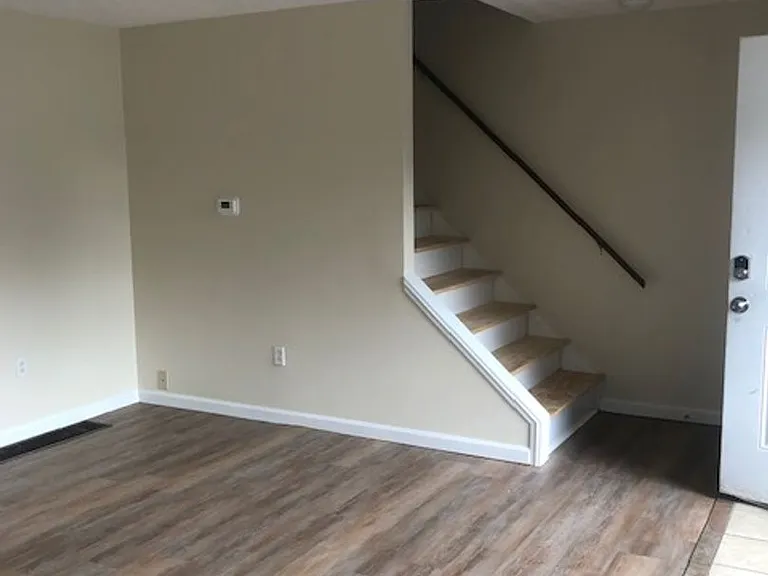 3228 Kanawha Terrace — Photo 3