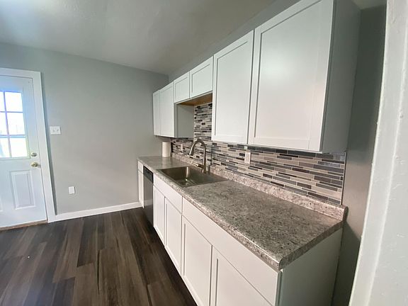 3rd image of 1023 Charles St #1023