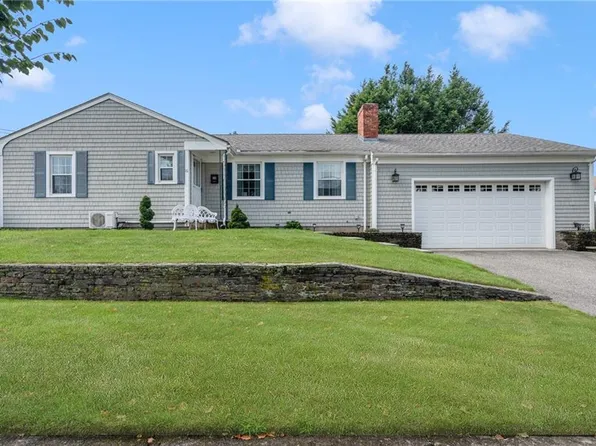16 Fairbanks Ave, East Providence, RI 02914