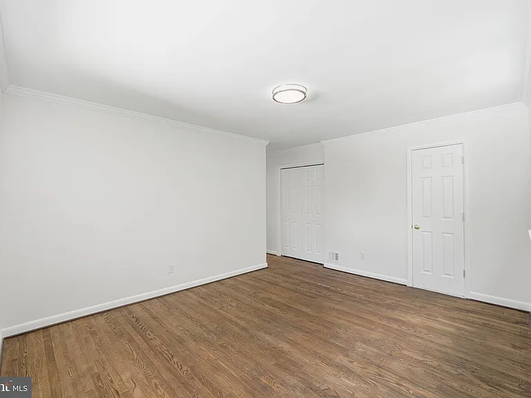 9831 Singleton Dr — Photo 14