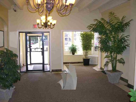 2nd image of 4523 N Malden St #207