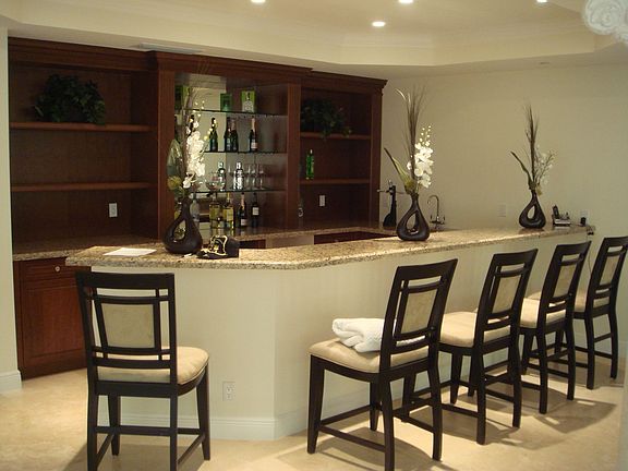 Celebrity Home - Bar For Entertaing