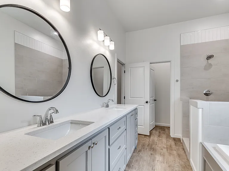 2600 Woods Edge Dr — Photo 11