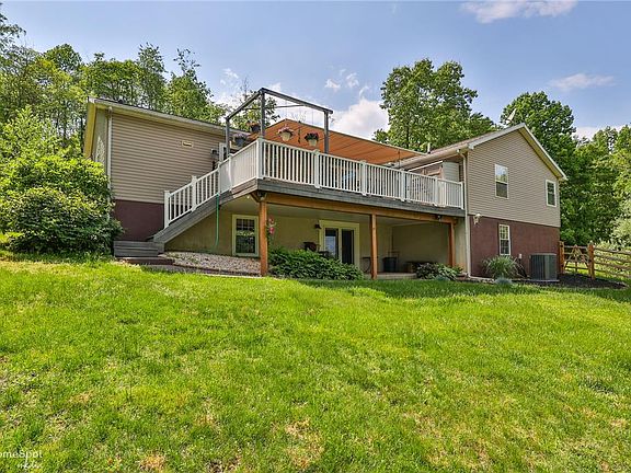 4th image of 164 Hardt Hill Rd