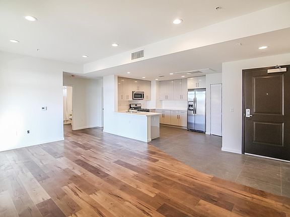 4th image of 3482 San Marino St #416