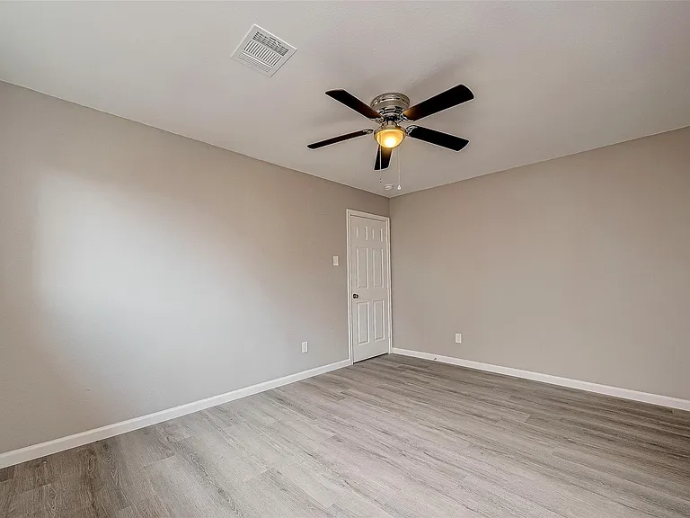 8619 Valley Meadow Dr — Photo 31