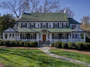 902 Forest Hill Dr, High Pt, NC 27262