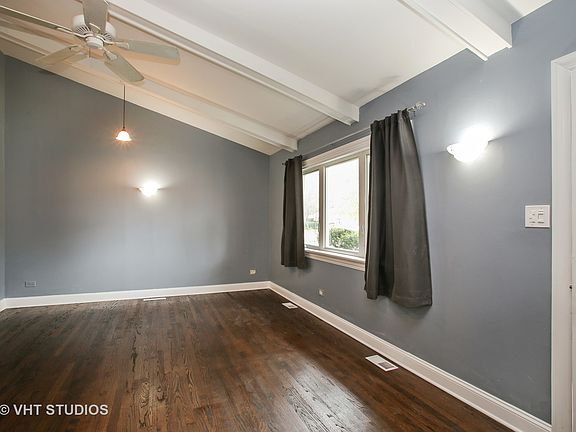 3rd image of 114 E Wrightwood Ave