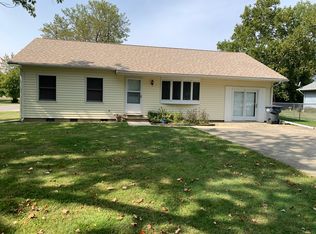 707 N Pursley St, Farmland, IN 47340
