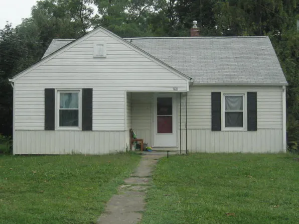 5011 Morwanda St NW, Roanoke, VA 24017