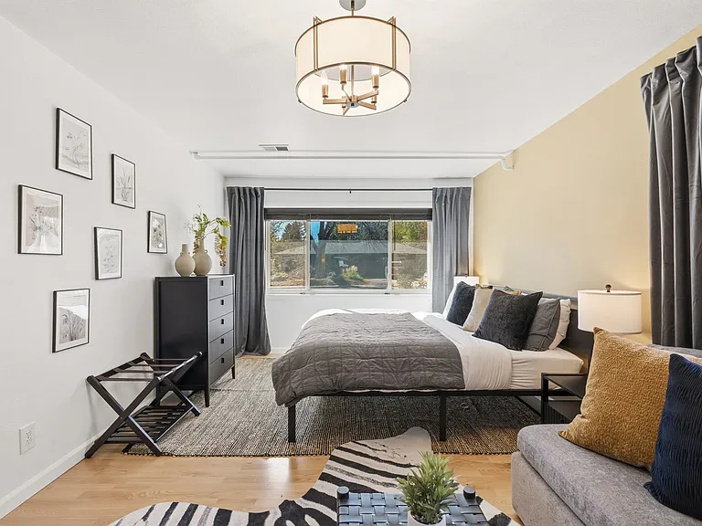 1004 Mantz Pl — Photo 12