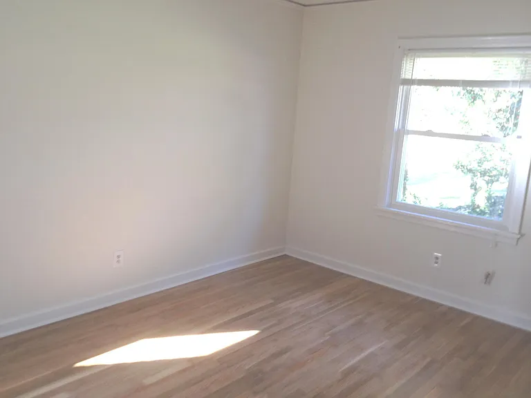 1639 Adelia Pl NE — Photo 9