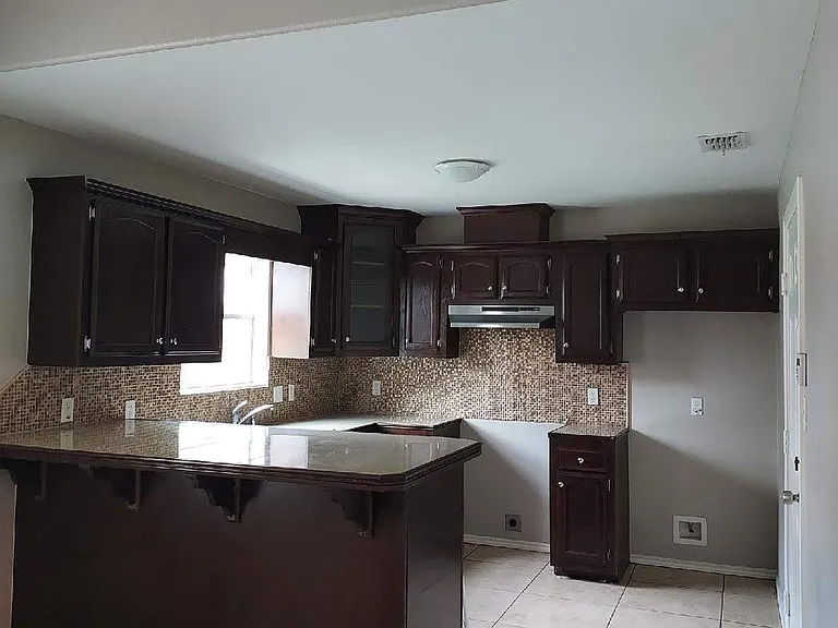 204 N Camino Real St — Photo 8