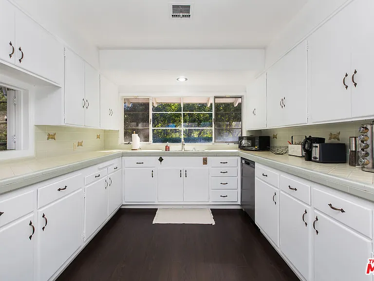 19471 Rosita St — Photo 7