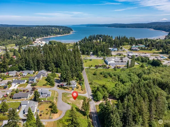 5633 Morningtown Place, Freeland, WA 98249