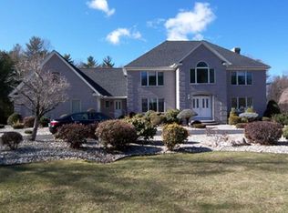 193 Millbrook Dr, East Longmeadow, MA 01028