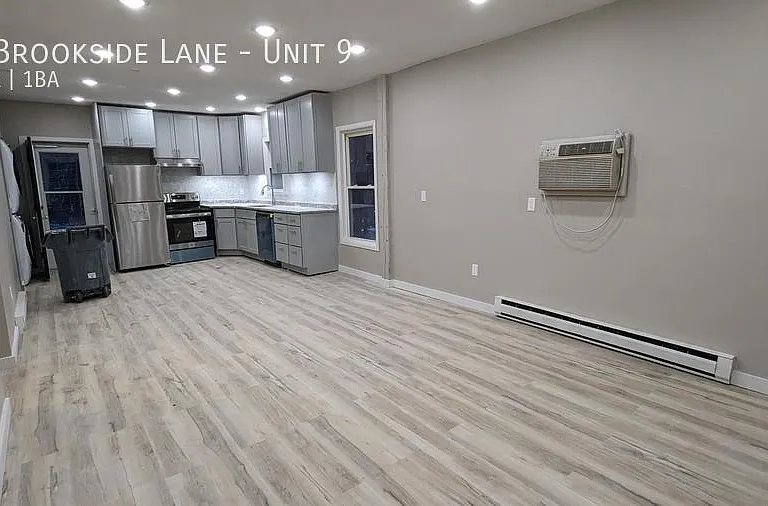5 Brookside Ln #9 — Photo 1