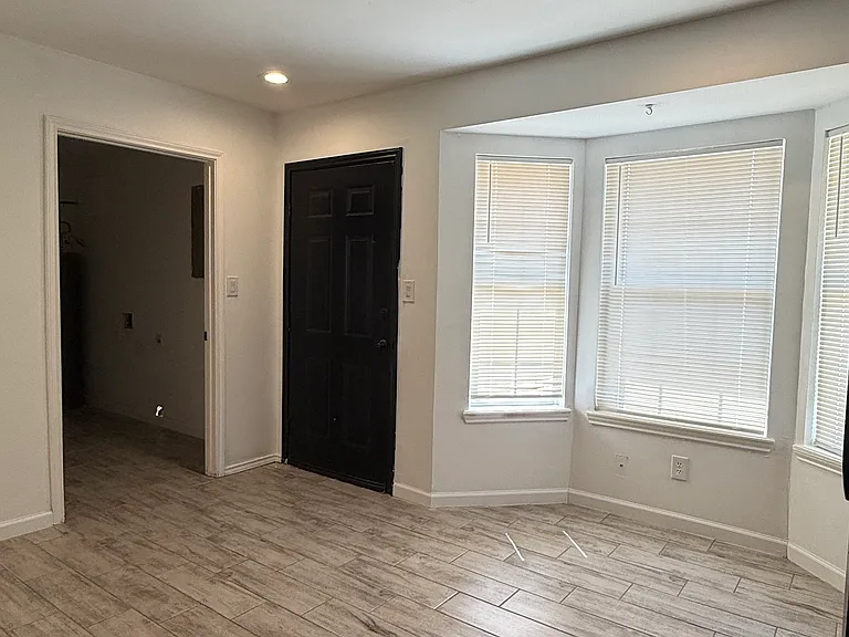 1485 Guadalajara Ave — Photo 4