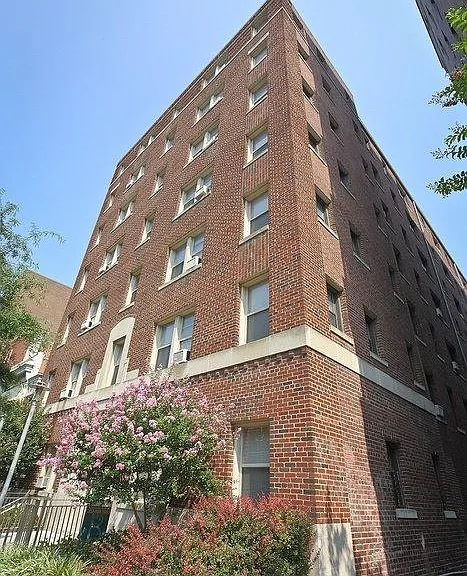 Shoremeade Apartments — Photo 9