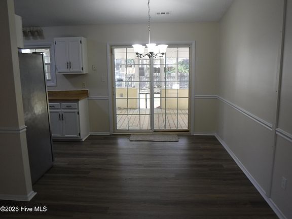 4th image of 624 Shadowridge Road