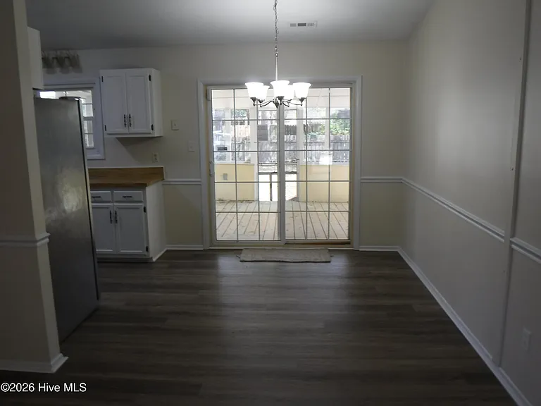 624 Shadowridge Rd — Photo 5
