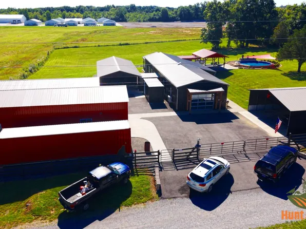 1500 Webb Ln, Marion, IL 62959