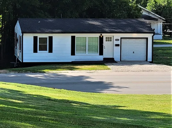 2861 Market St, Hannibal, MO 63401