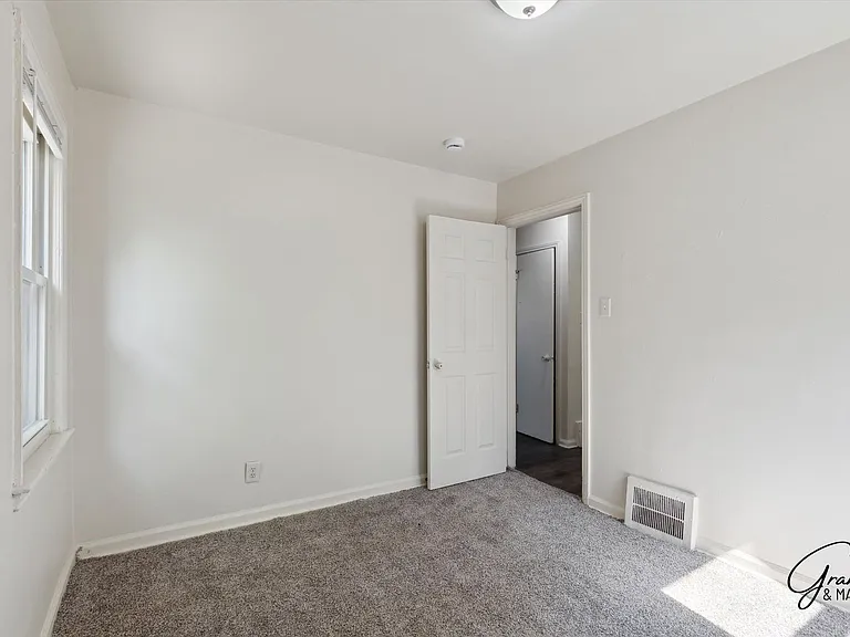9108 Archdale St — Photo 19