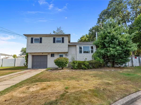 373 W 21st Street, Deer Park, NY 11729