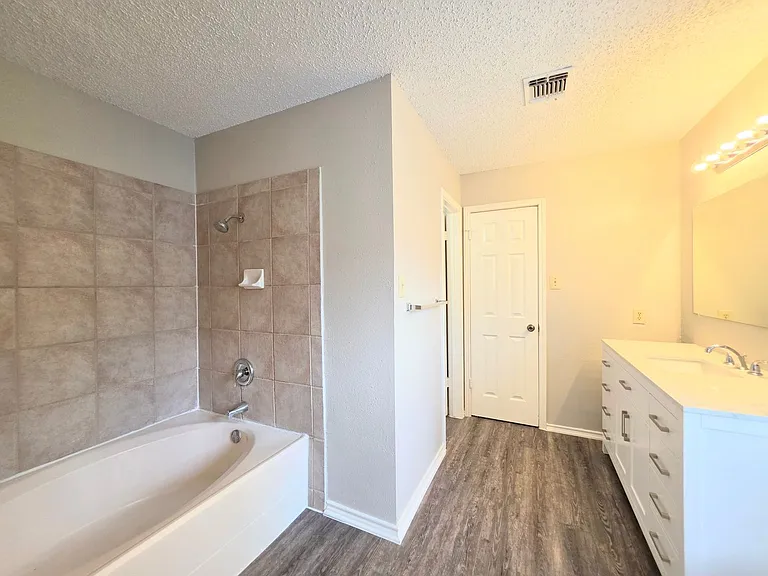 8562 Serene Ridge Dr — Photo 19