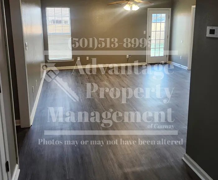 2740 York Ln — Photo 2