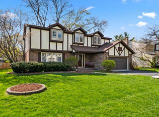 1709 Indian Knoll Rd, Naperville, IL 60565