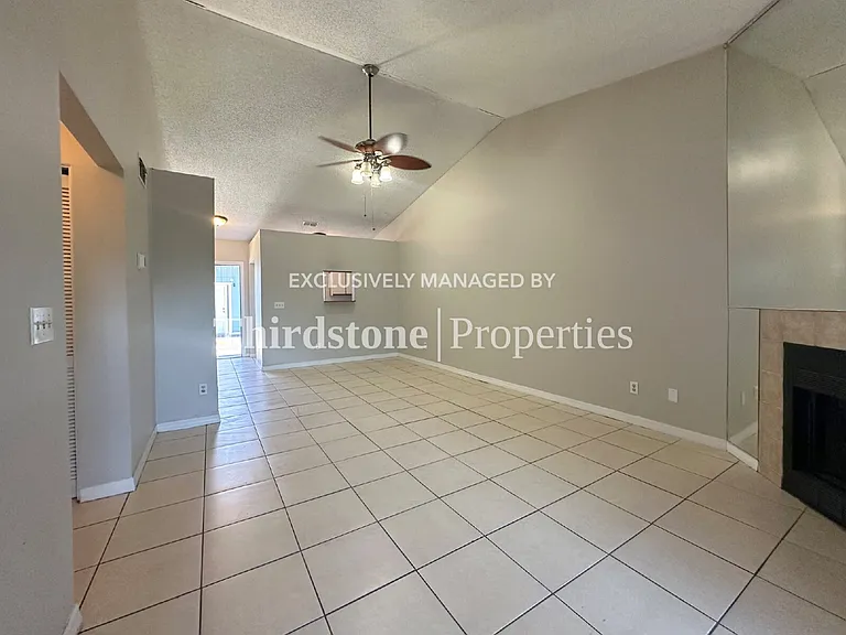 5143 Indian Lakes Ct #2 — Photo 2