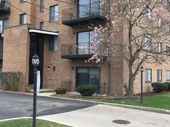 2727 W 111th St APT 4SE, Chicago, IL 60655